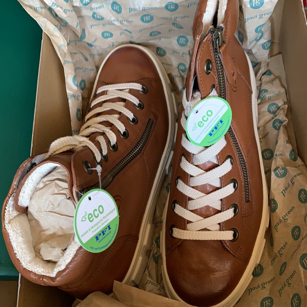Paul Green Novi. Lug sole hightop Sneaker. US SIZES. Cognac Leather.